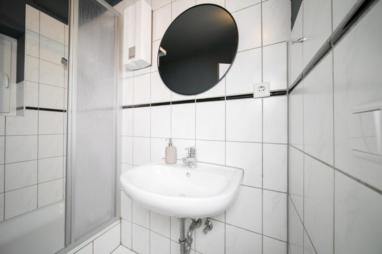 Favorite Stays - Suite And More - Westfeld Neuss Exterior photo